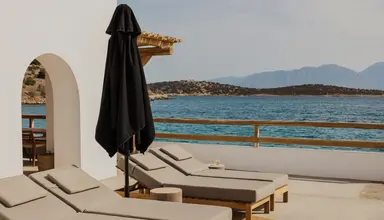 Minos Beach Art