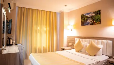 Mira Meridia Beach Resort