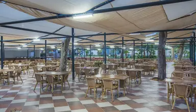 Mira Meridia Beach Resort