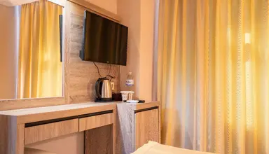 Mira Meridia Beach Resort