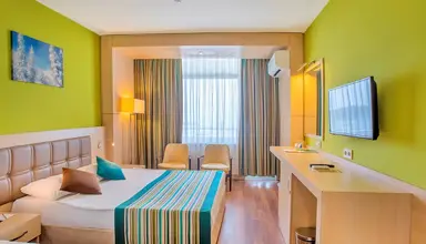 Mira Meridia Beach Resort
