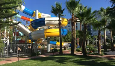 Mira Meridia Beach Resort
