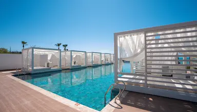 Mira Meridia Beach Resort