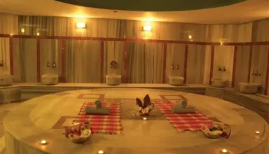 Mira Meridia Beach Resort
