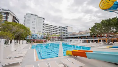 Mira Meridia Beach Resort