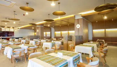 Mira Meridia Beach Resort