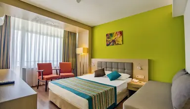 Mira Meridia Beach Resort