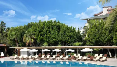 Mira Meridia Beach Resort