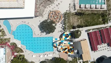 Mira Meridia Beach Resort