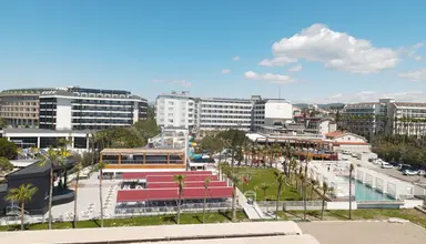 Mira Meridia Beach Resort