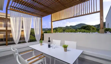 Mirablue Deluxe Residences