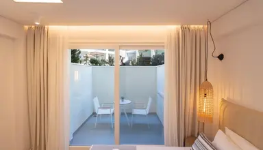 Mirablue Deluxe Residences