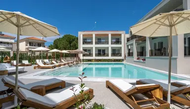 Mirablue Deluxe Residences
