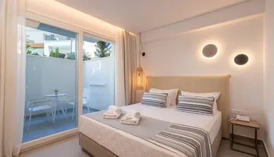 Mirablue Deluxe Residences