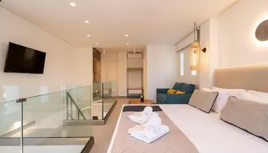 Mirablue Deluxe Residences