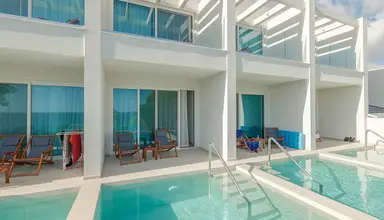 Mirage Bleu Resort