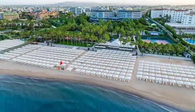 Miramare Beach (Side)