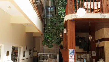 Miss Cleopatra Hotel