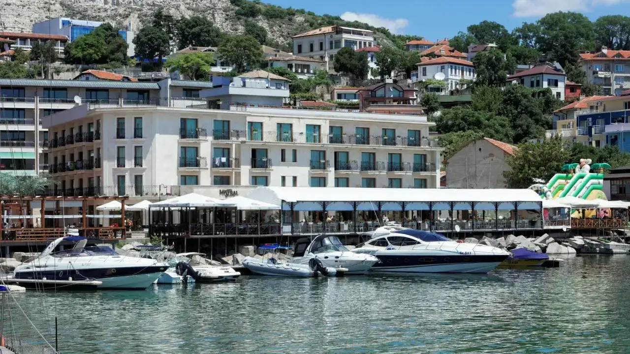 Mistral (Balchik)