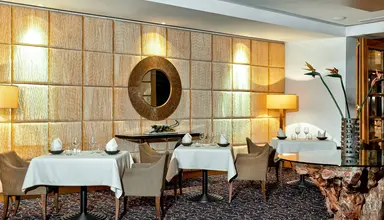 Mövenpick Resort & Marine Spa