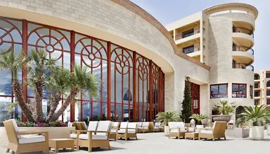 Mövenpick Resort & Marine Spa