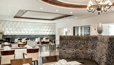Mövenpick Resort & Marine Spa