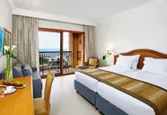 Mövenpick Resort & Marine Spa