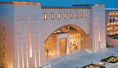 Mövenpick Resort & Marine Spa