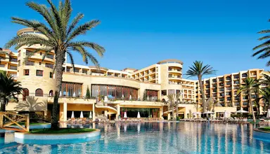 Mövenpick Resort & Marine Spa