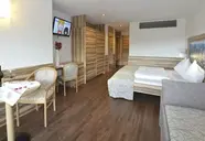 Molaris Lodges