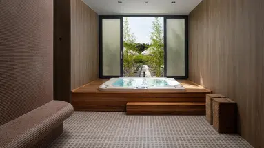 Molum Hotel & Residences