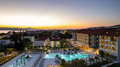 Molum Hotel & Residences