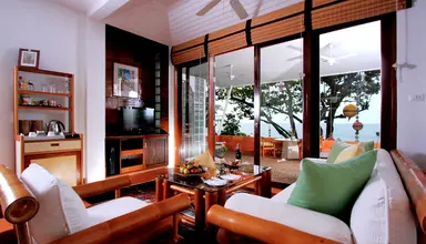 Mom Tri's Villa Royale