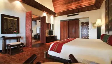 Mom Tri's Villa Royale