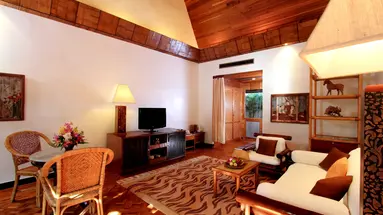 Mom Tri's Villa Royale