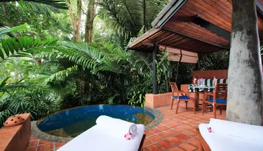 Mom Tri's Villa Royale