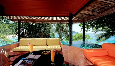 Mom Tri's Villa Royale