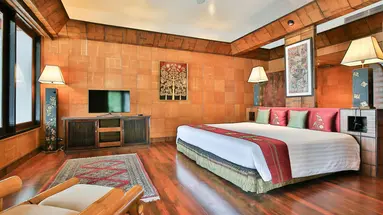 Mom Tri's Villa Royale