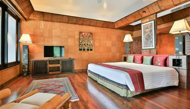 Mom Tri's Villa Royale