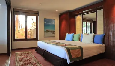 Mom Tri's Villa Royale