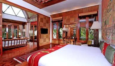 Mom Tri's Villa Royale