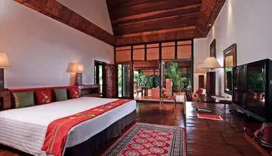 Mom Tri's Villa Royale