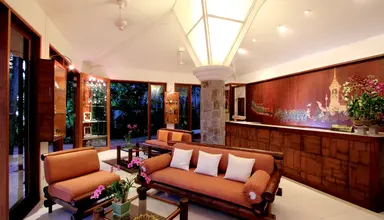 Mom Tri's Villa Royale