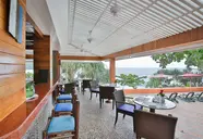 Mom Tri's Villa Royale