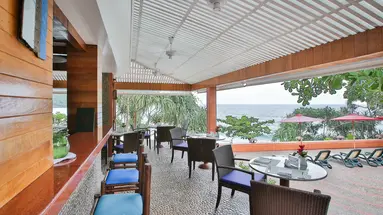 Mom Tri's Villa Royale