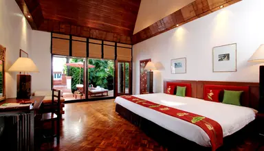 Mom Tri's Villa Royale