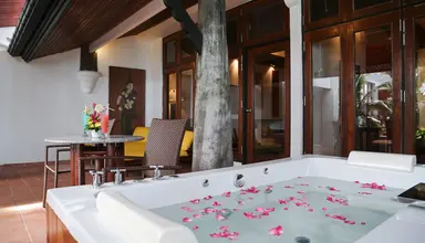 Mom Tri's Villa Royale