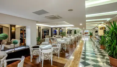Monachus Hotel & Spa