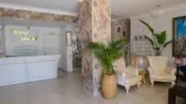 Moni Hotel
