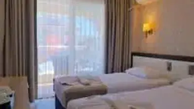 Moni Hotel